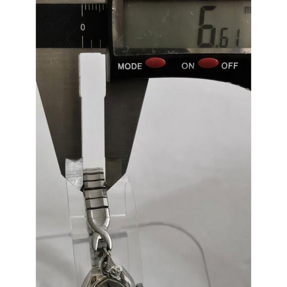 Vintage Ladies Benrus 17 Jewel 2 Diamonds Cocktail Mechanical Wind Watch - Picture 7 of 15